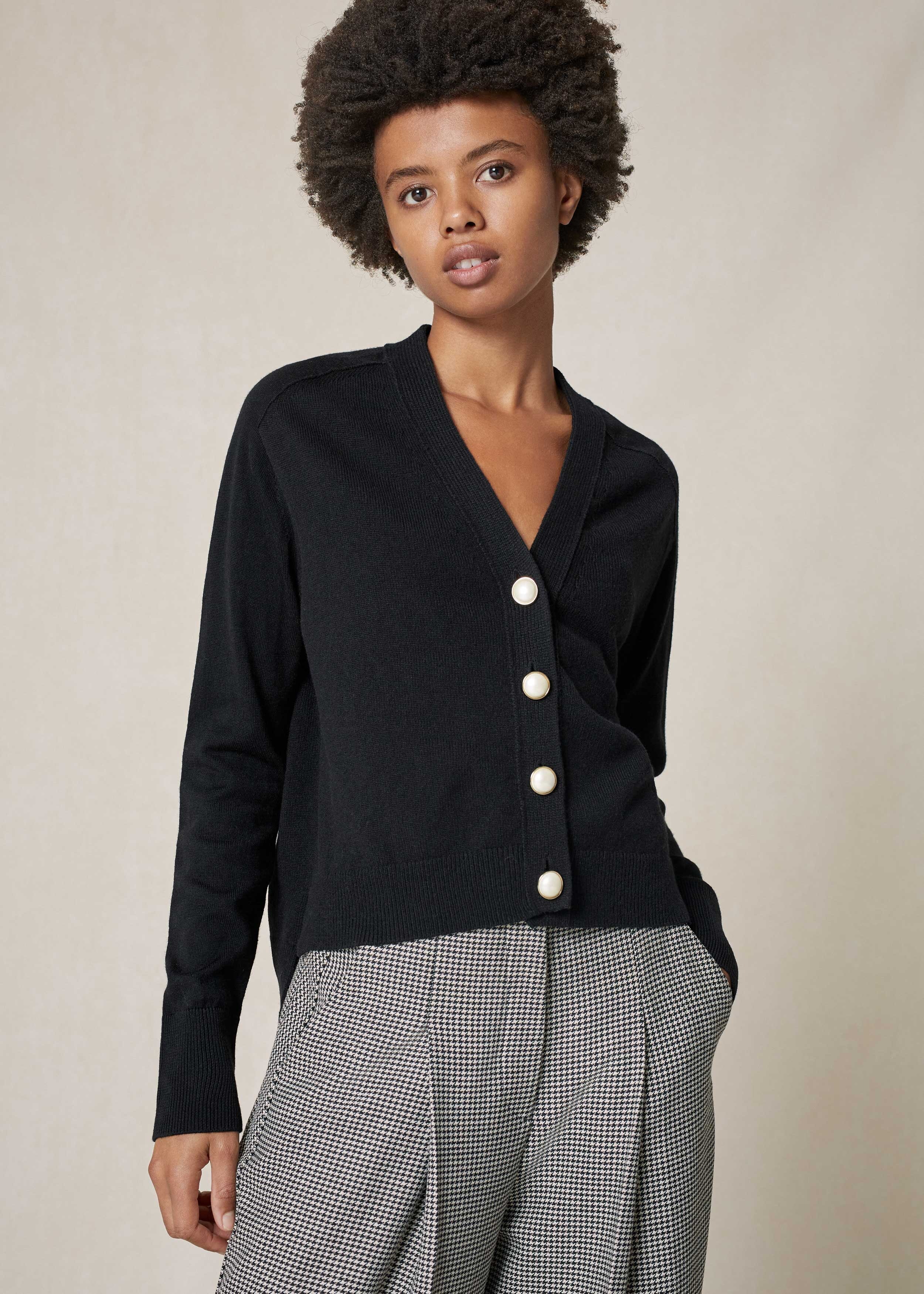 Merino Pearl Button Cardigan Meem Black 