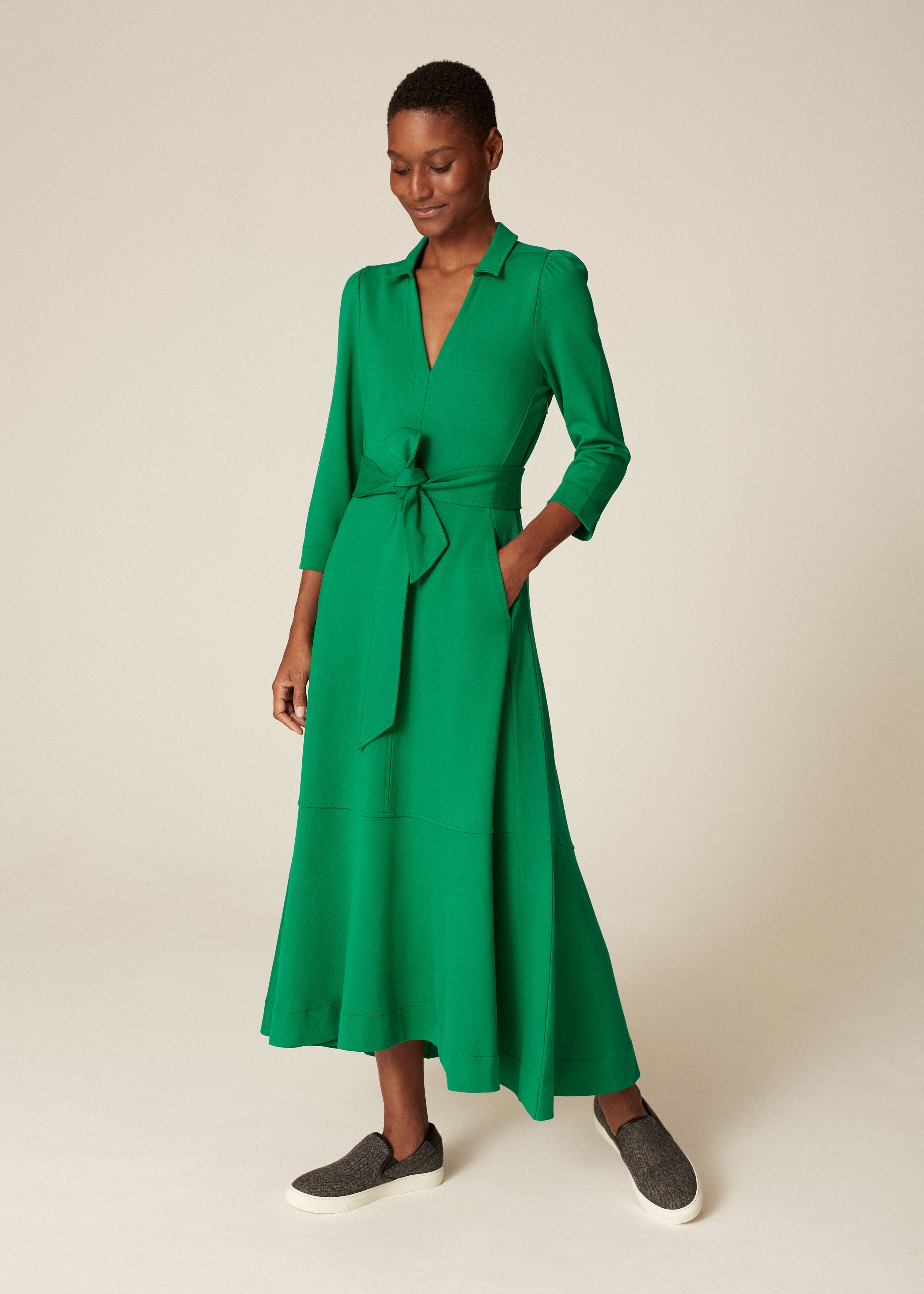 green v neck dress with sleeves